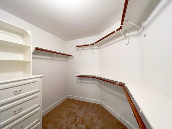 Building Photo - 11504 Main Pine Dr