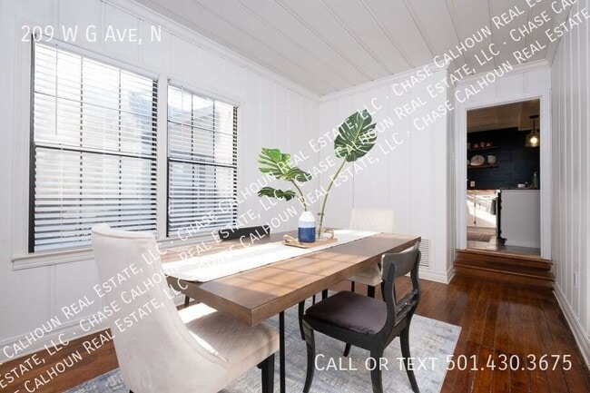 Building Photo - 209 W G Ave