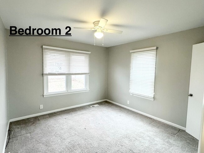 Building Photo - *3- Minutes from Jennie Stuart Medical Center*