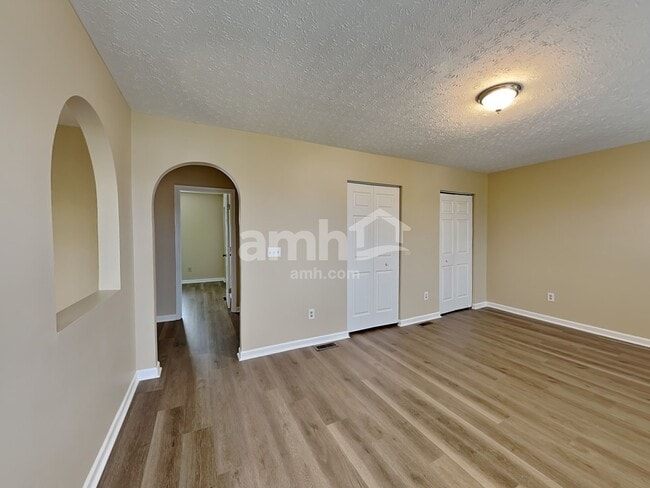 Building Photo - 22 Bend View Dr