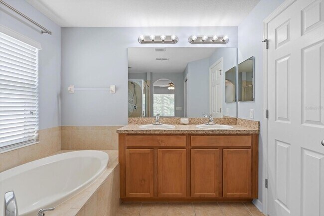 Building Photo - 6018 Oak Mill Terrace