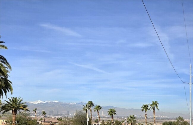 Building Photo - 927 Via Canale Dr