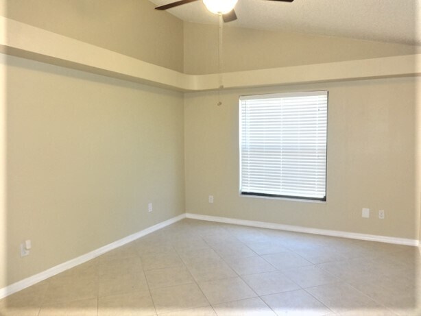 Building Photo - 2355 SW Woodridge Street