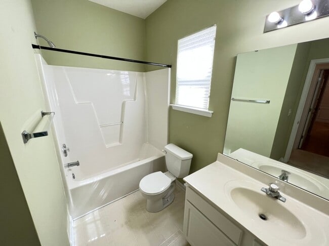 Building Photo - Cute Ranch Home near Southpoint and RTP