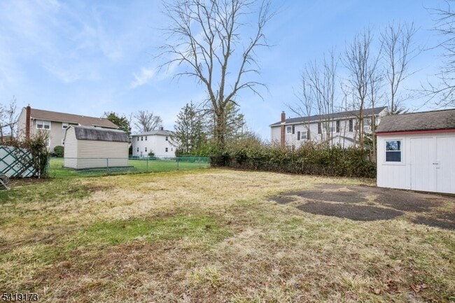 Building Photo - 13 William St