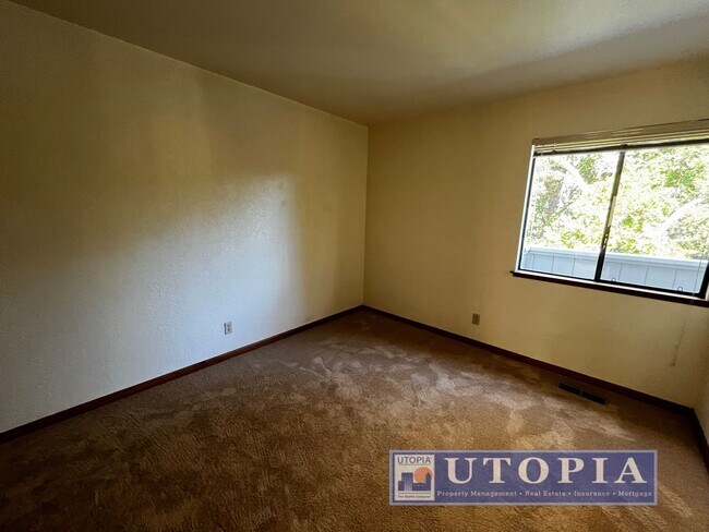 Building Photo - Charming Santa Cruz Townhouse: 3 Beds, 2.5 Baths with Private Patio, Spacious Layout, and Prime L...