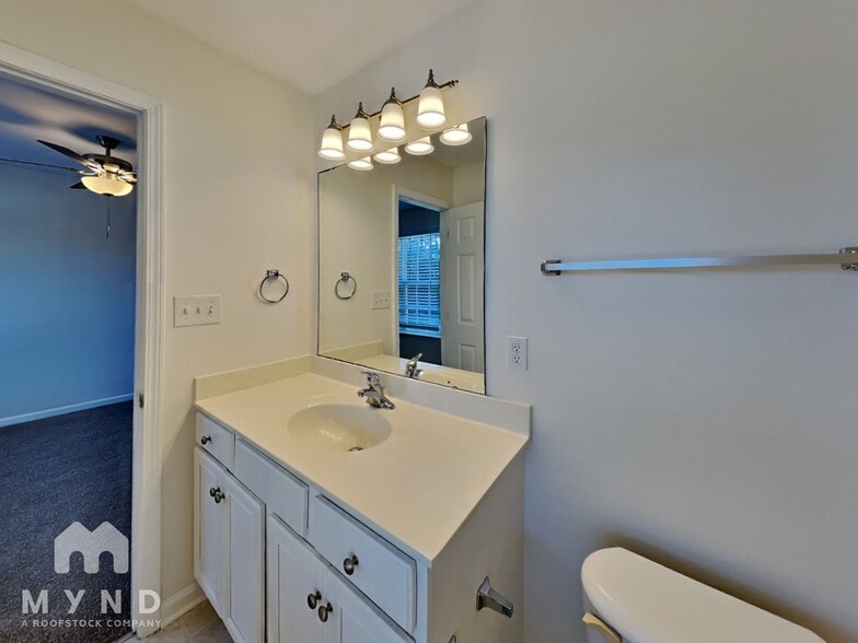 Building Photo - 106 Walford Park