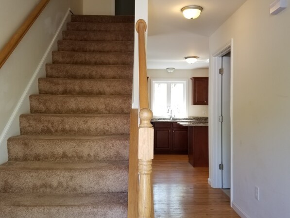 Foyer - 50 Top St