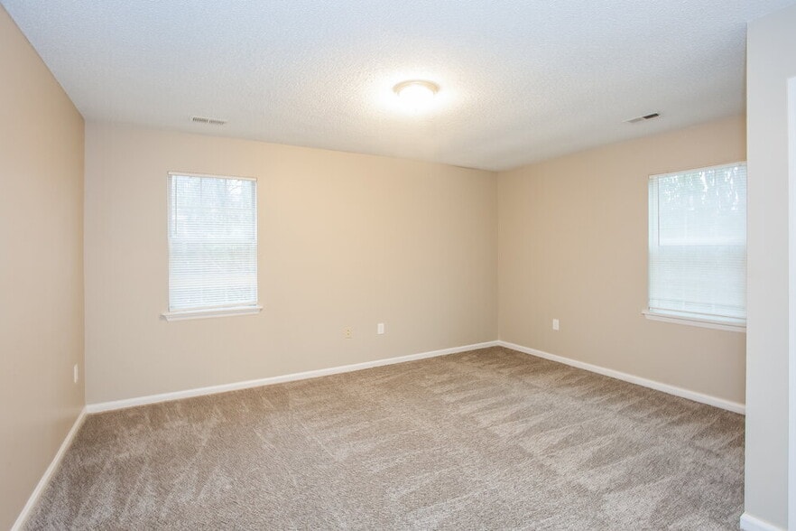 Building Photo - 8127 Sheringham Way