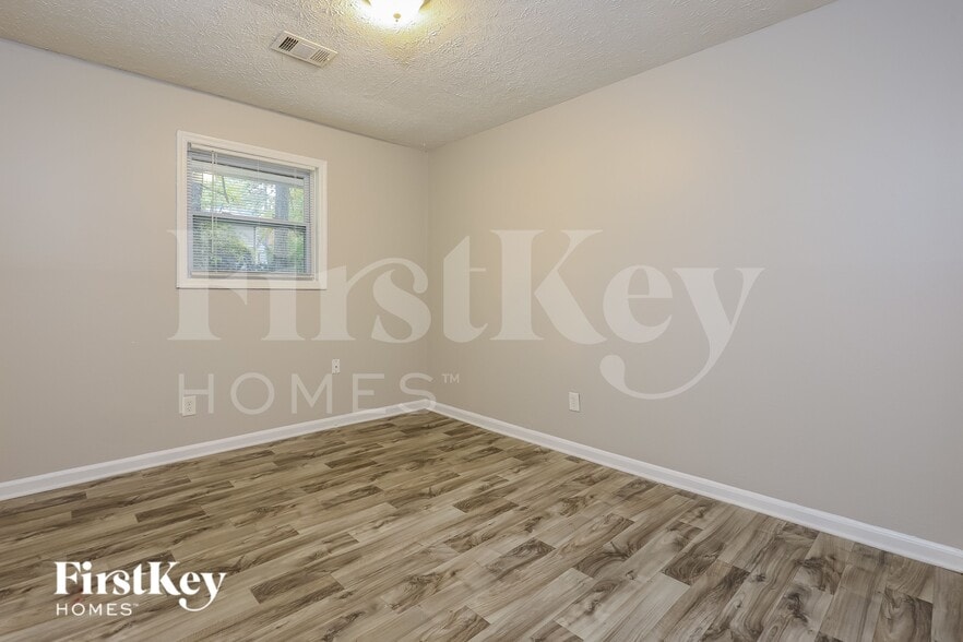 Building Photo - 6700 Hidden Brook Trail