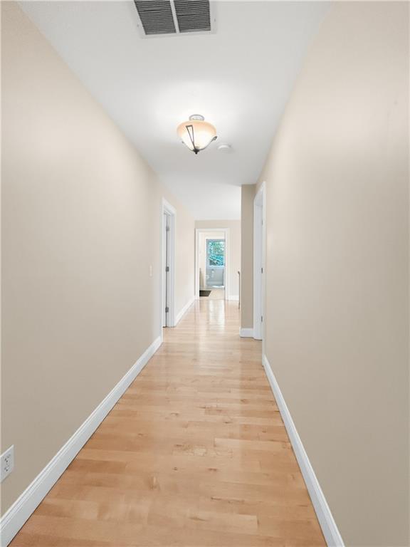 Building Photo - 37 Seabury Dr