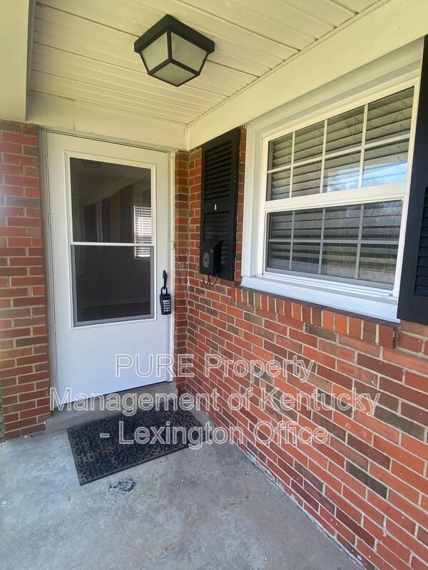 Building Photo - 2268 Winterberry Dr