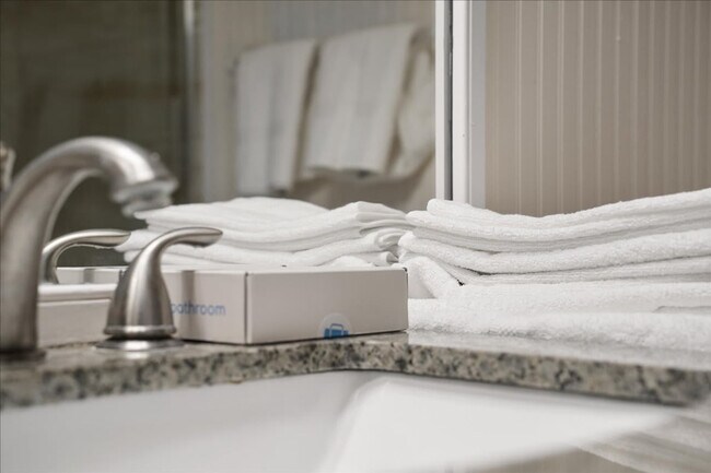 Building Photo - 1733 Sea Fair Dr