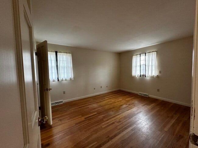 Building Photo - 177 Orchard St