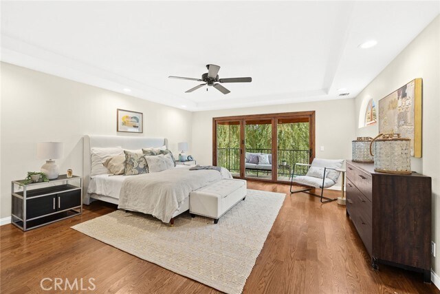 Building Photo - 1647 N Santa Anita Ave