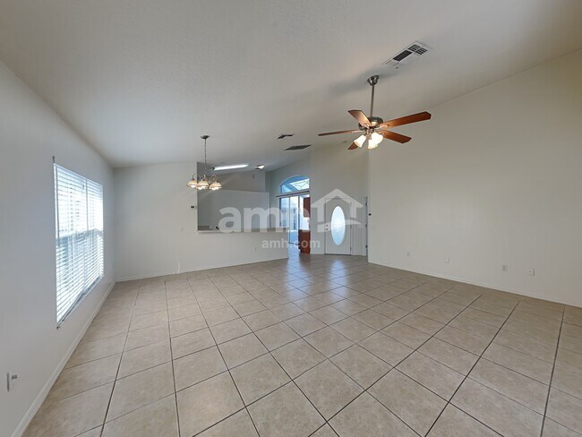 Building Photo - 1144 Jaybee Avenue