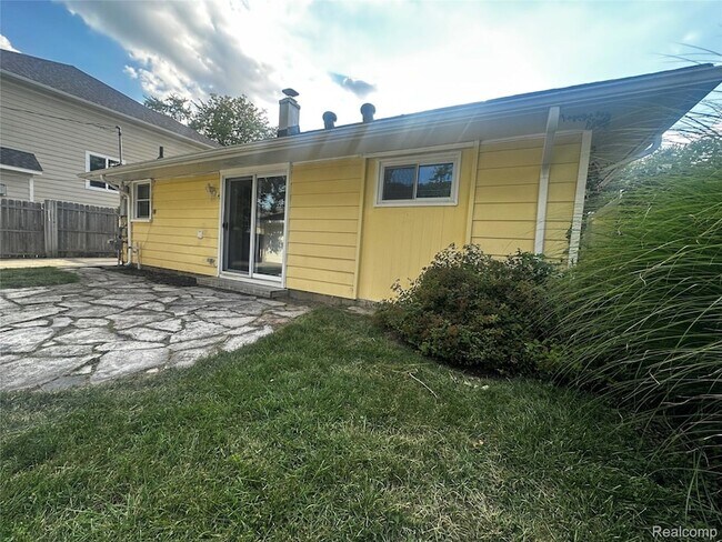 Building Photo - 4614 Olivia Ave