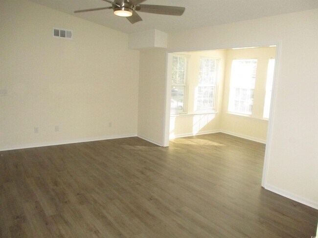 Building Photo - 8545 Hopkins Cir