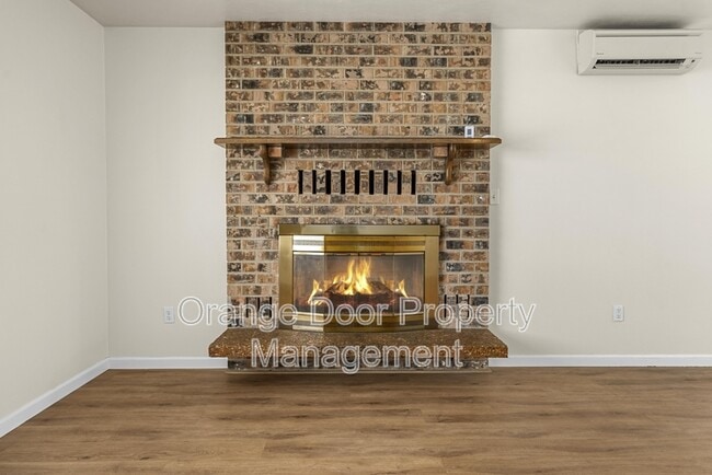 Building Photo - 834 S 72nd St