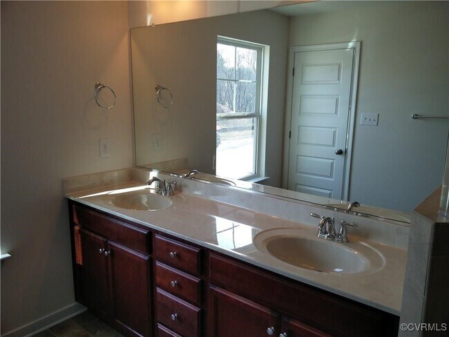 Building Photo - 10505 Marions Way