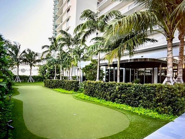 Building Photo - 480 NE 31st St