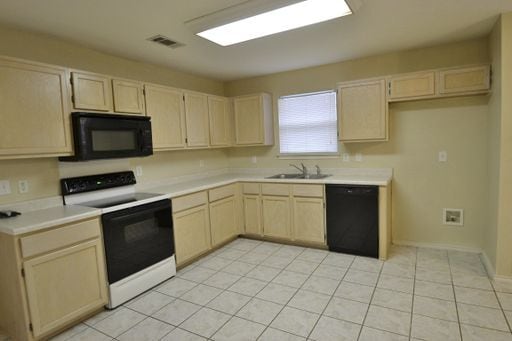 Building Photo - North West San Antonio 3/2