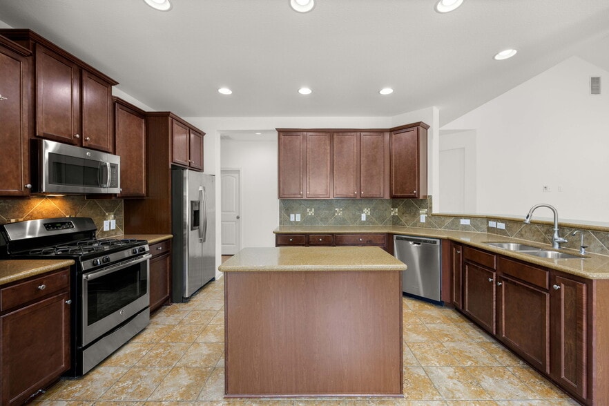 kitchen - 5929 Gunnison Turn Rd