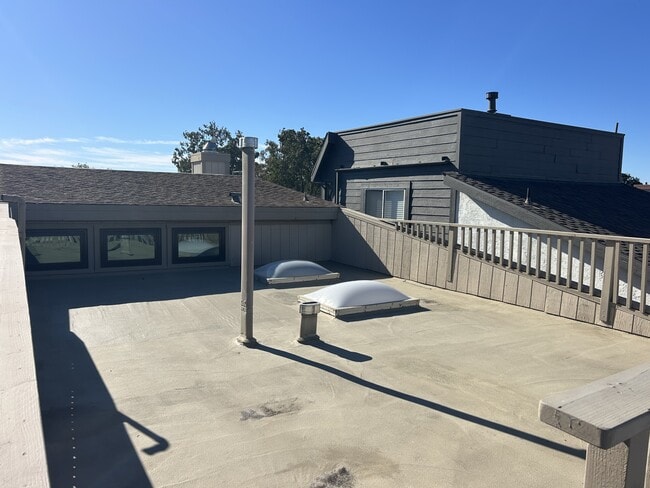 Building Photo - 337 Highland Dr