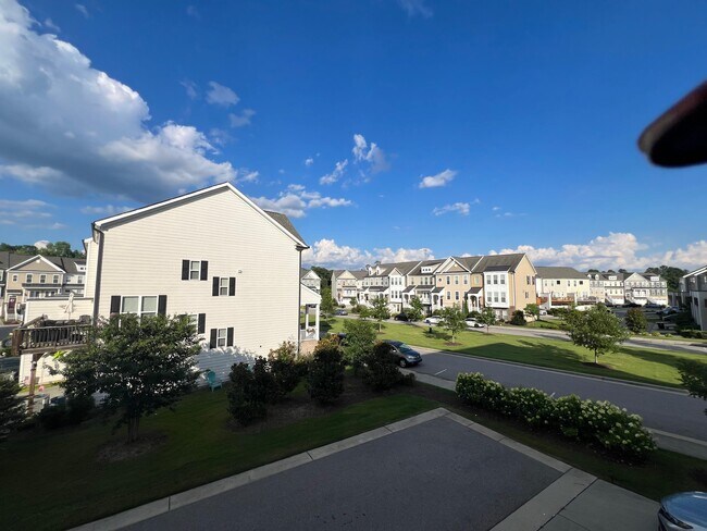Building Photo - 7002 Reedybrook Xing