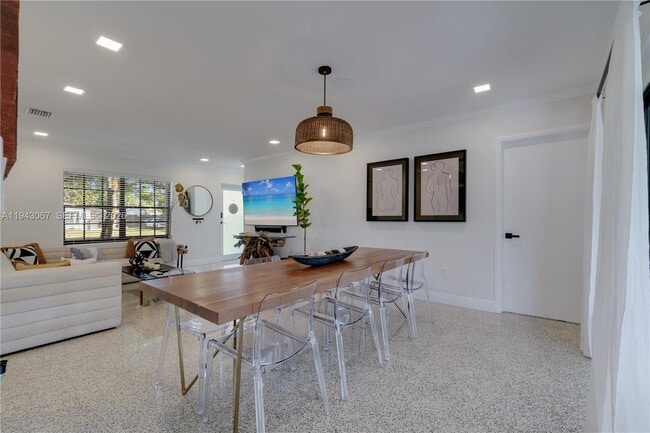 Building Photo - 16102 SW 98th Ave