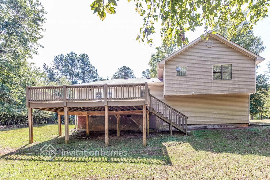 Building Photo - 215 Merrydale Dr