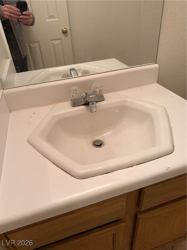 Building Photo - 7704 Kasmere Falls Dr