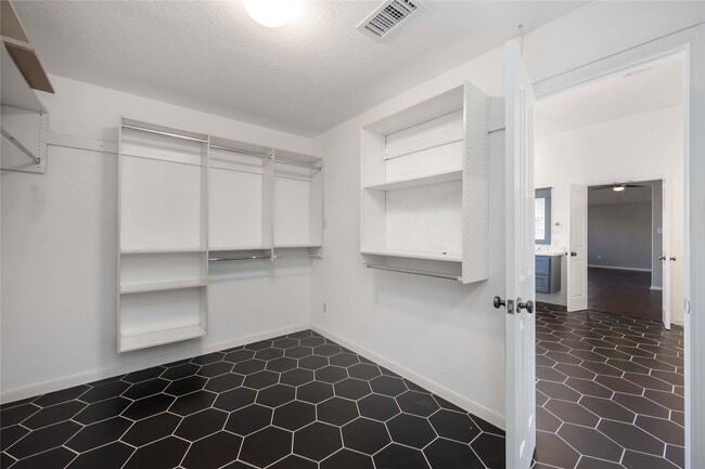 Building Photo - 3419 Crosby Landing