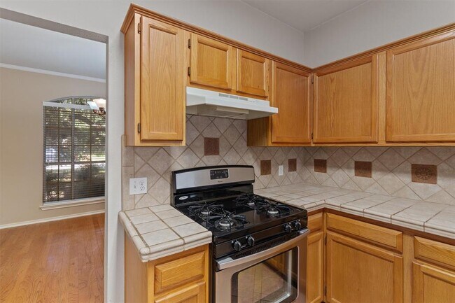 Building Photo - 1805 Gray Oak Dr