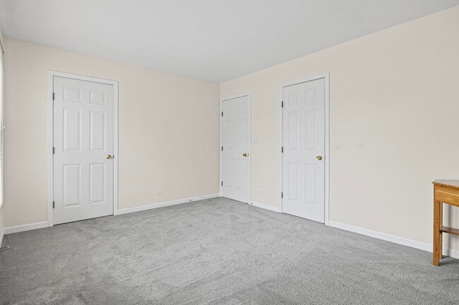 Building Photo - 1725 Pickwick Ln
