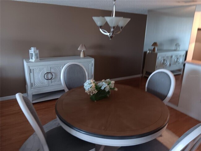 Building Photo - 7871 Sailboat Key Blvd S