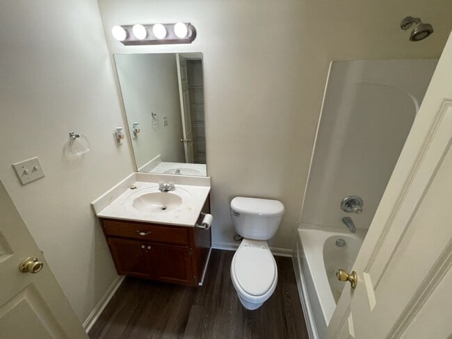 Building Photo - Bailey Station Townhomes