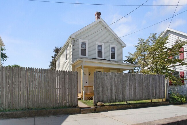 Building Photo - Coming Soon- Charming 2 Bedroom, 1.5 Bath ...