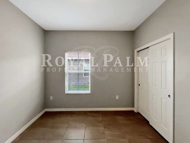 Building Photo - 1320 Trafalgar Pkwy