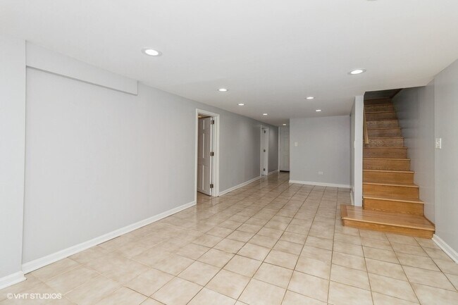 Building Photo - 3505 N Whipple St