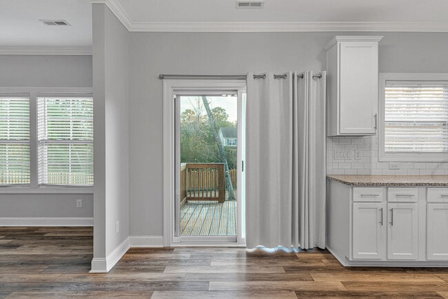 Building Photo - 707 Riva Ridge Rd