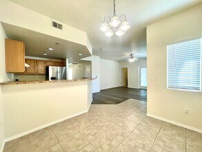 Building Photo - Beautiful 3 Bedroom, 2 Bath Condo In The NE!