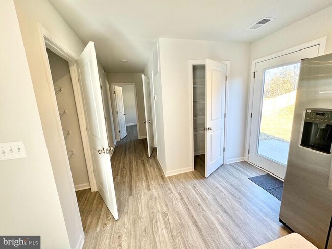 Building Photo - 95 Maben Hill Ln