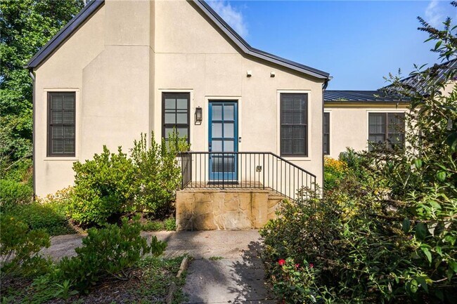 Building Photo - 377 Anders N