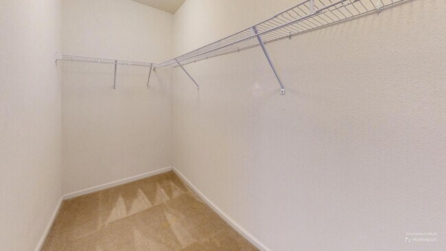 Building Photo - LOCATION! LOCATION! LOCATION!