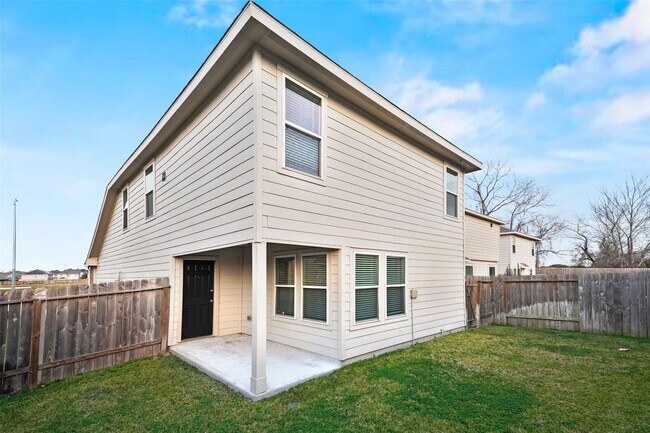 Building Photo - 21819 King Hts Ln