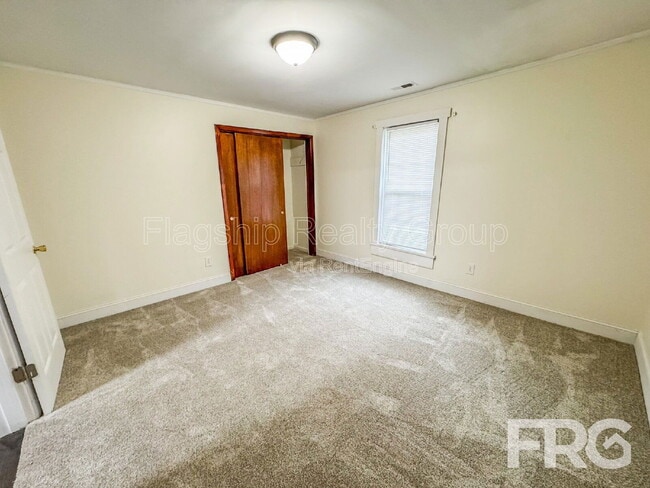 Building Photo - 914 Seaboard St