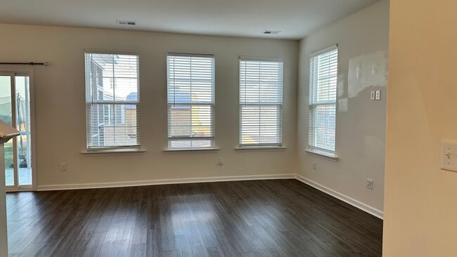 Building Photo - 312 Catawba Br Wy