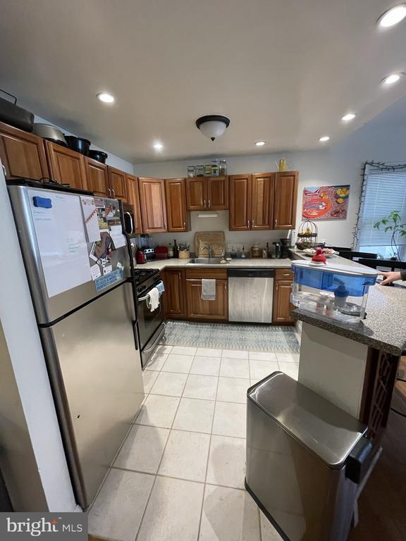 Building Photo - 133 S 18th St