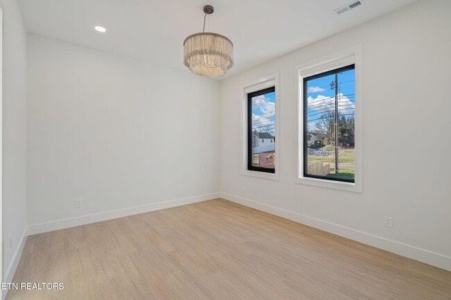 Building Photo - 7826 S Northshore Dr